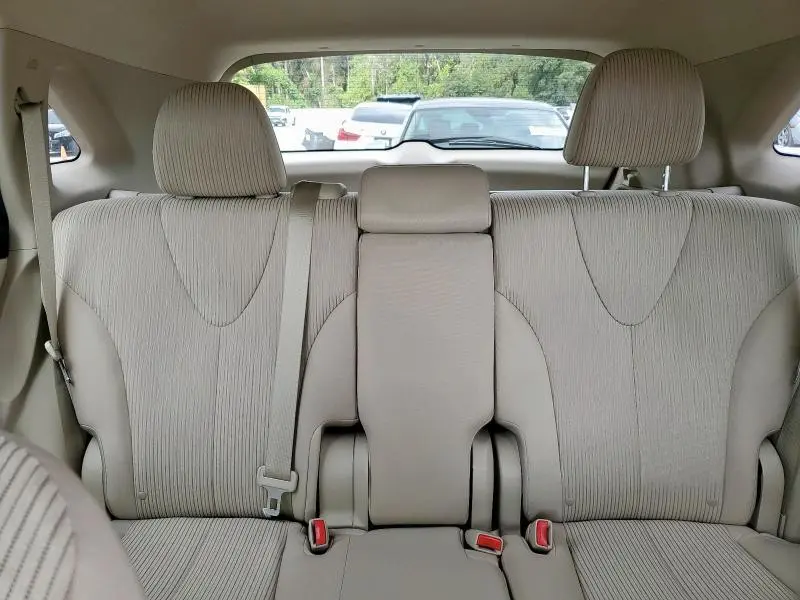 2013 TOYOTA VENZA LE  