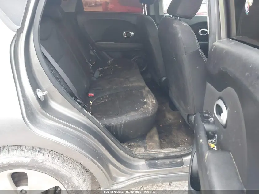 2016 KIA SOUL  
