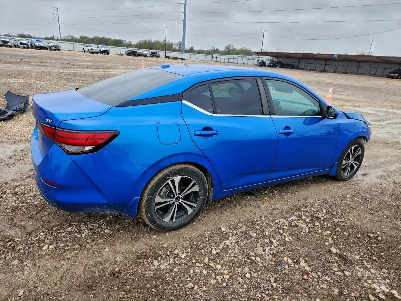 2022 NISSAN SENTRA SV  