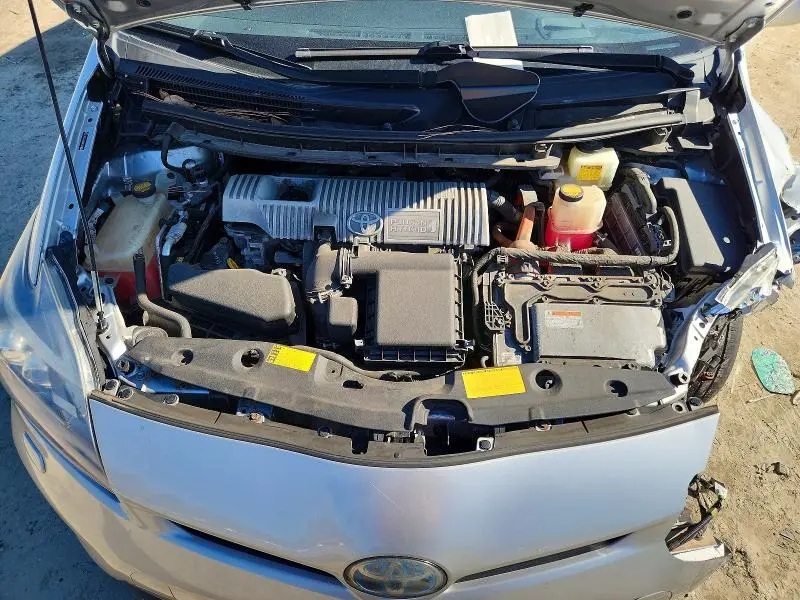 2012 TOYOTA PRIUS PLUG-IN   