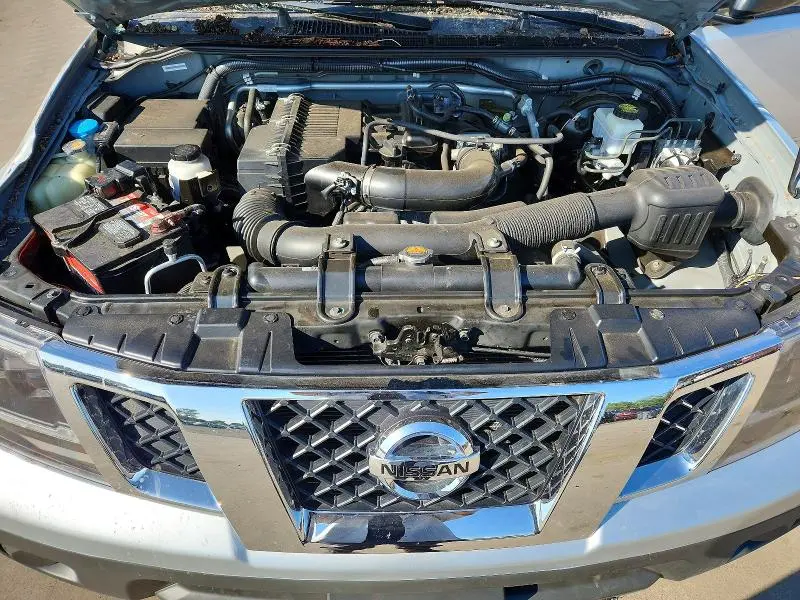 2017 NISSAN FRONTIER SV  