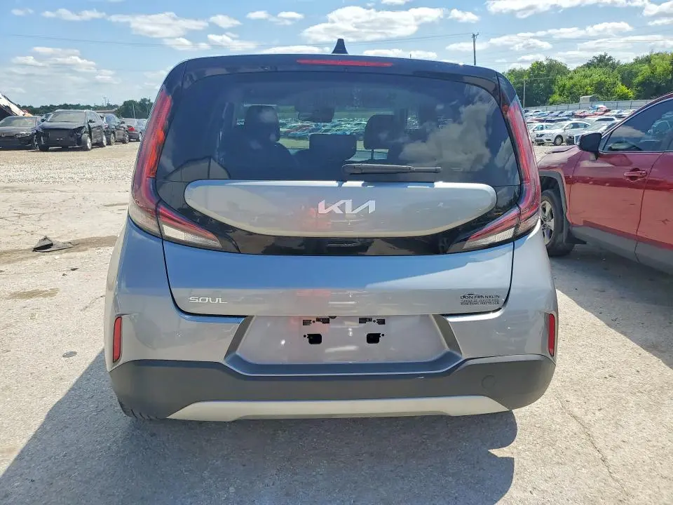 2024 KIA SOUL LX  