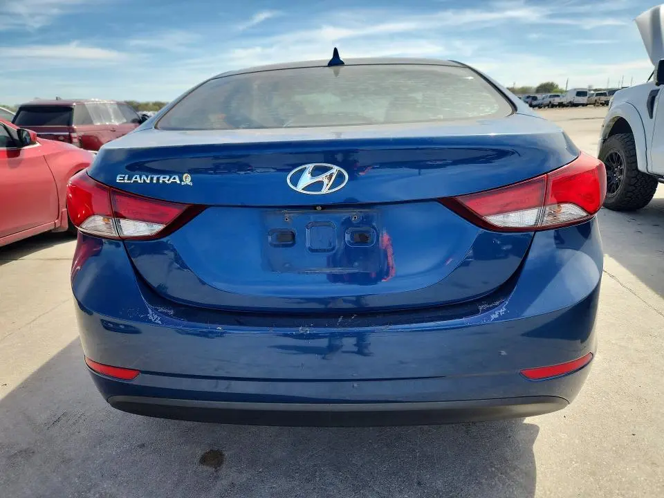 2015 HYUNDAI ELANTRA SE  