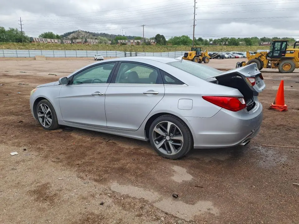 2011 HYUNDAI SONATA SE  