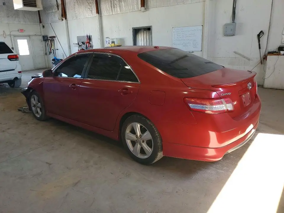 2010 TOYOTA CAMRY SE  