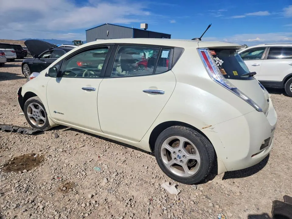 2012 NISSAN LEAF SV  