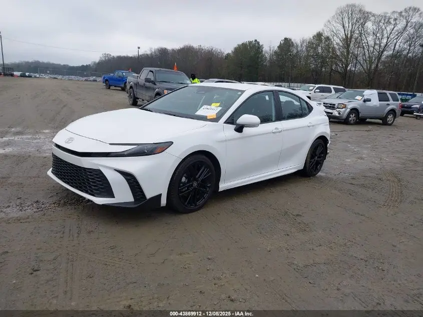2025 TOYOTA CAMRY SE