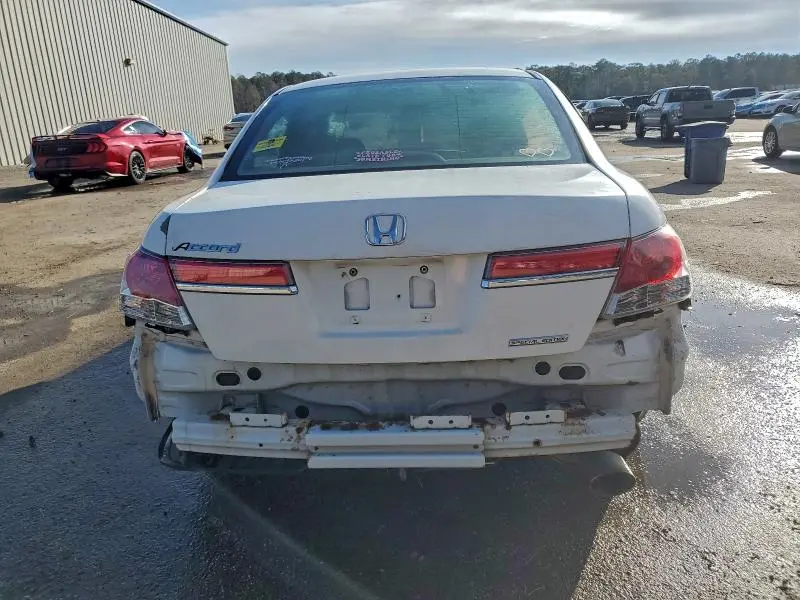 2011 HONDA ACCORD SE  