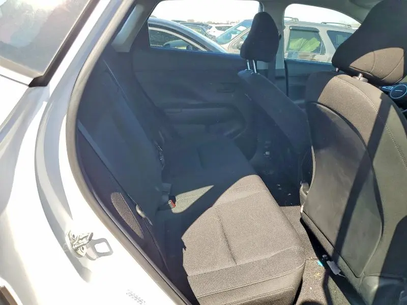 2025 HYUNDAI KONA SE  