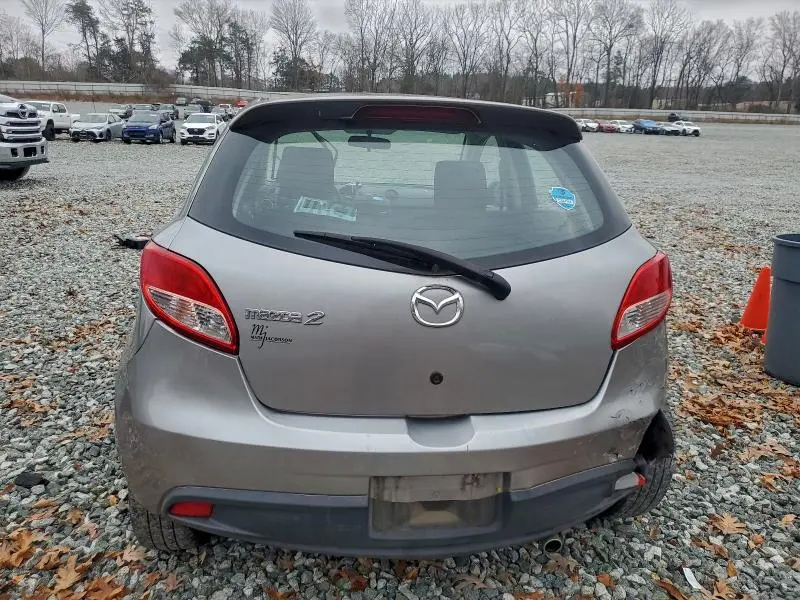 2013 MAZDA MAZDA2   