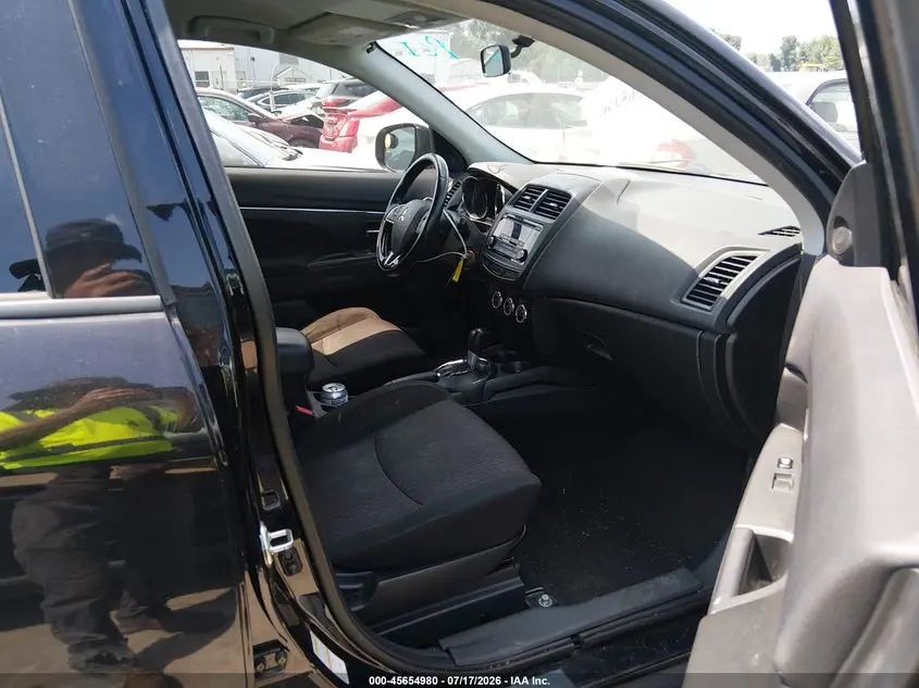 2017 MITSUBISHI OUTLANDER SPORT 2.0 LE