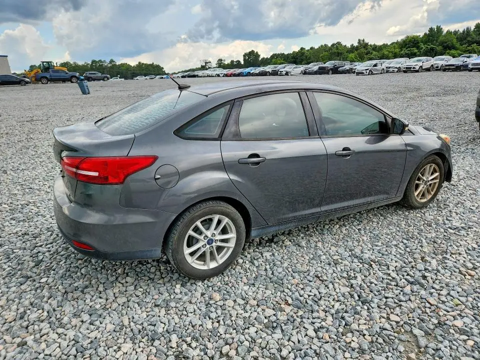 2017 FORD FOCUS SE  
