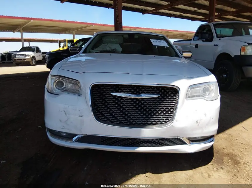2015 CHRYSLER 300C  
