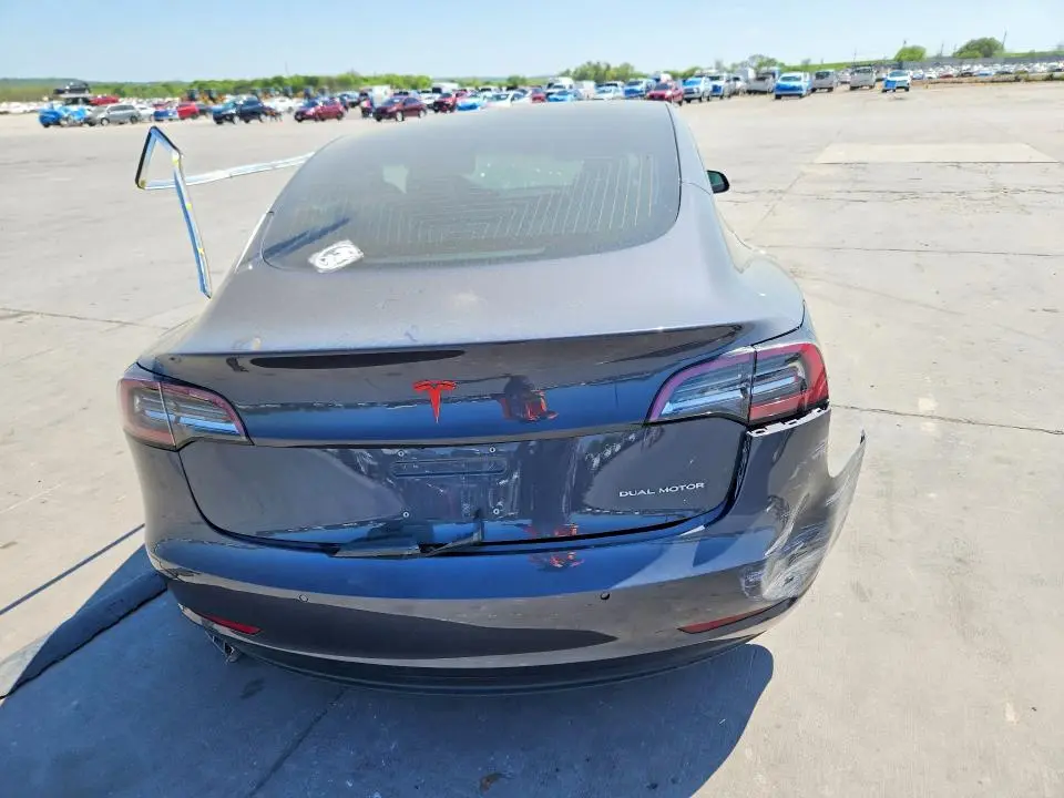 2018 TESLA MODEL 3   