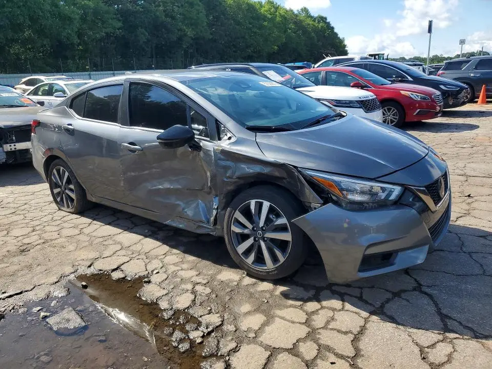 2021 NISSAN VERSA SR  