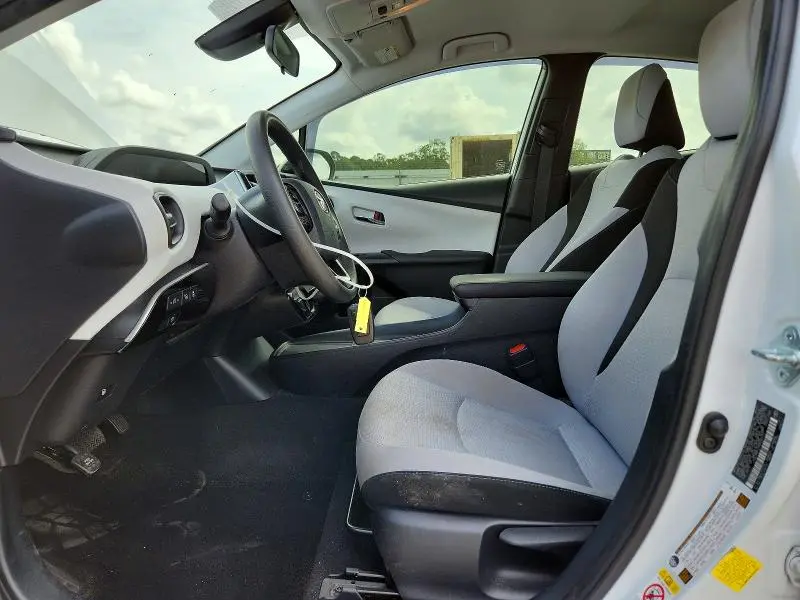 2021 TOYOTA PRIUS LE AWD-E  