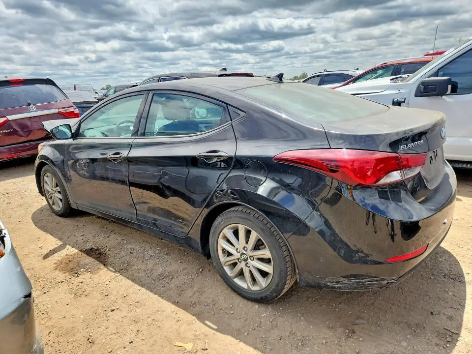 2015 HYUNDAI ELANTRA SE  
