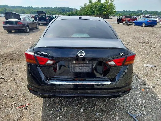 2022 NISSAN ALTIMA SV  