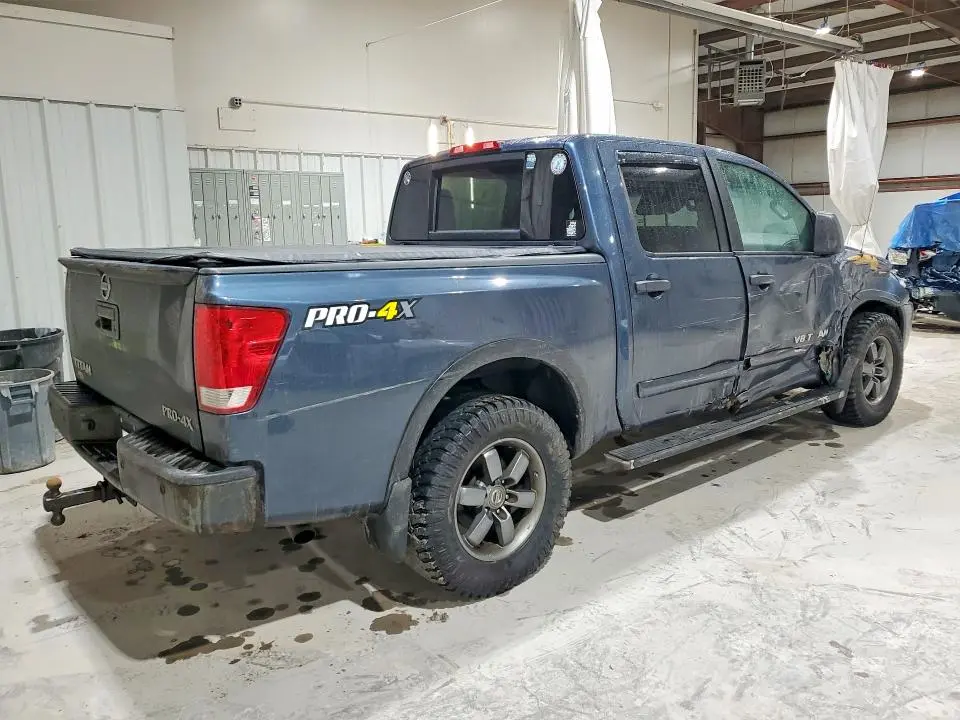 2014 NISSAN TITAN SV  
