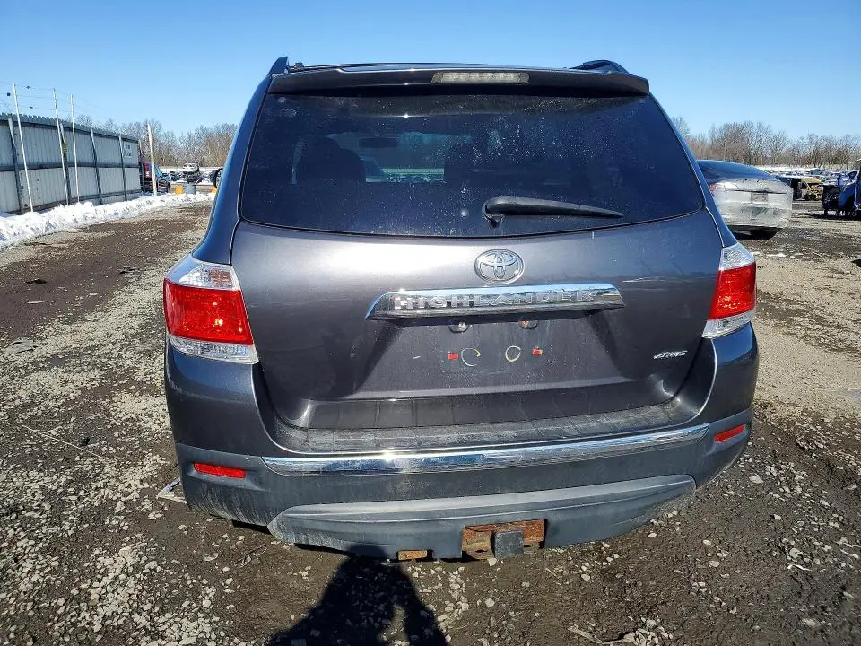 2013 TOYOTA HIGHLANDER BASE  