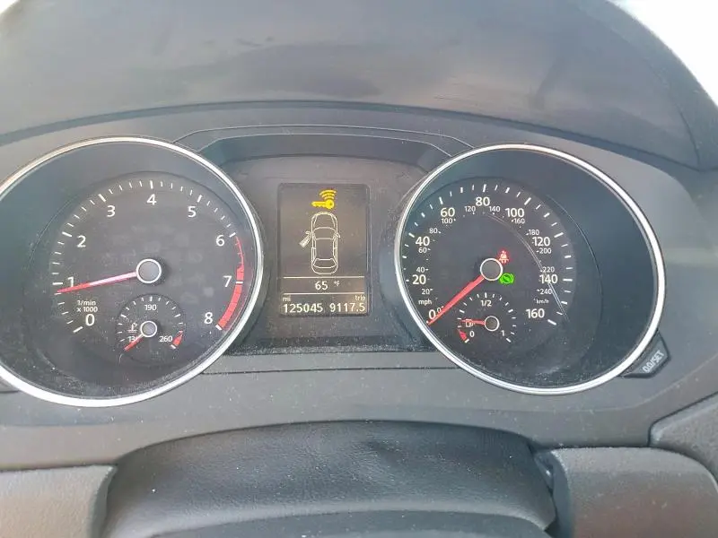 2017 VOLKSWAGEN JETTA SE  