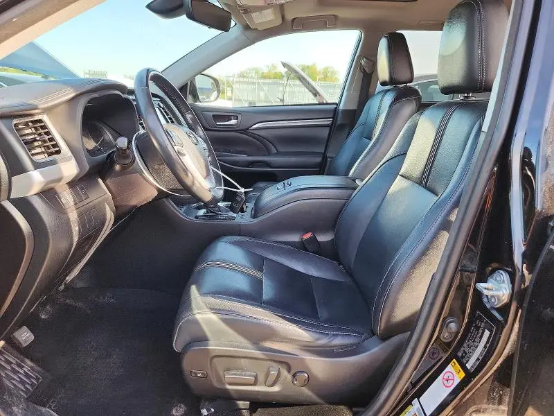 2018 TOYOTA HIGHLANDER SE  