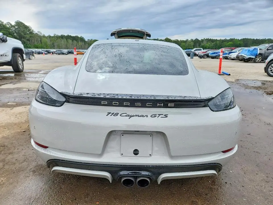 2018 PORSCHE CAYMAN S  