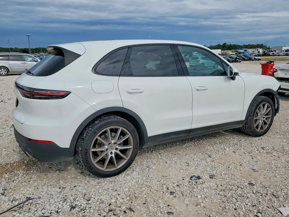 2019 PORSCHE CAYENNE   
