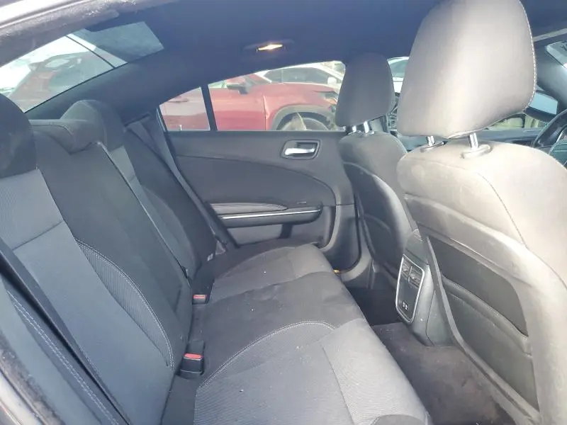 2017 DODGE CHARGER SE  