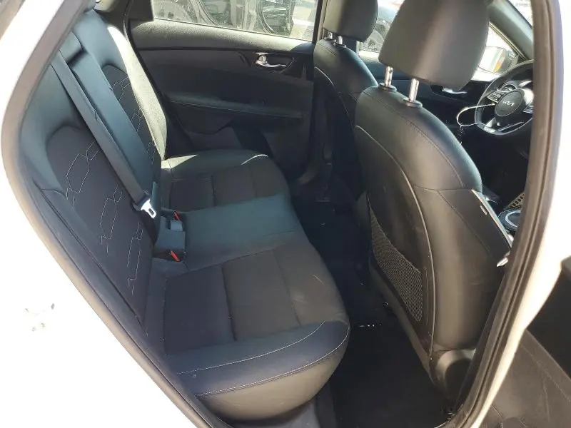 2023 KIA FORTE GT LINE  