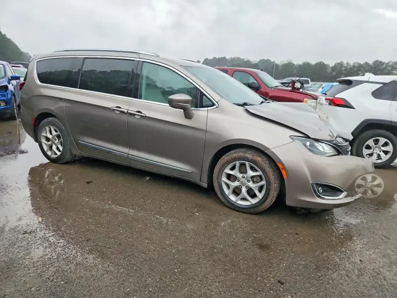 2017 CHRYSLER PACIFICA TOURING L PLUS  