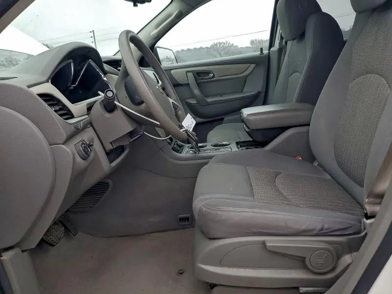 2015 CHEVROLET TRAVERSE LS  