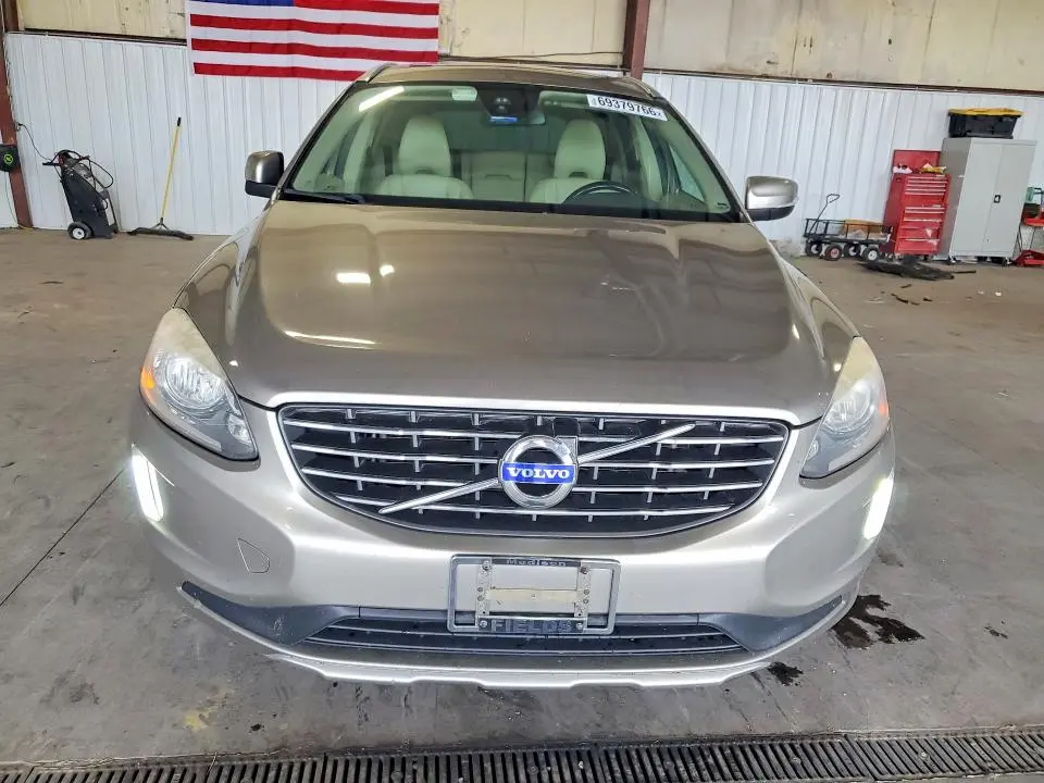 2015 VOLVO XC60 T5 PLATINUM  