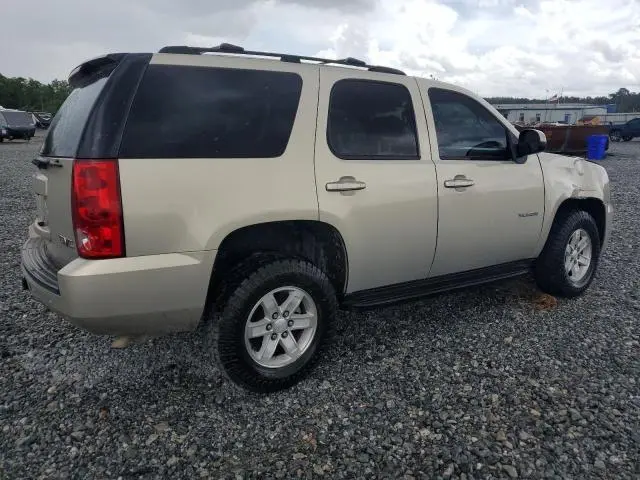 2011 GMC YUKON SLE  