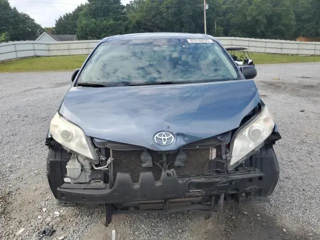 2017 TOYOTA SIENNA   