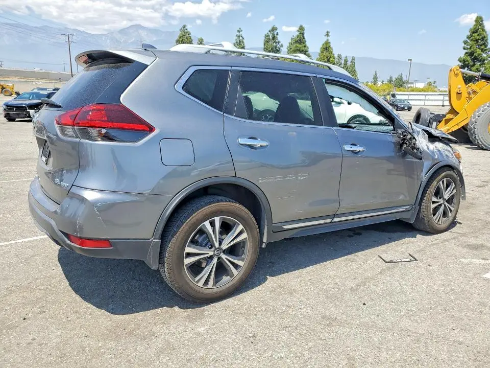2018 NISSAN ROGUE SL  