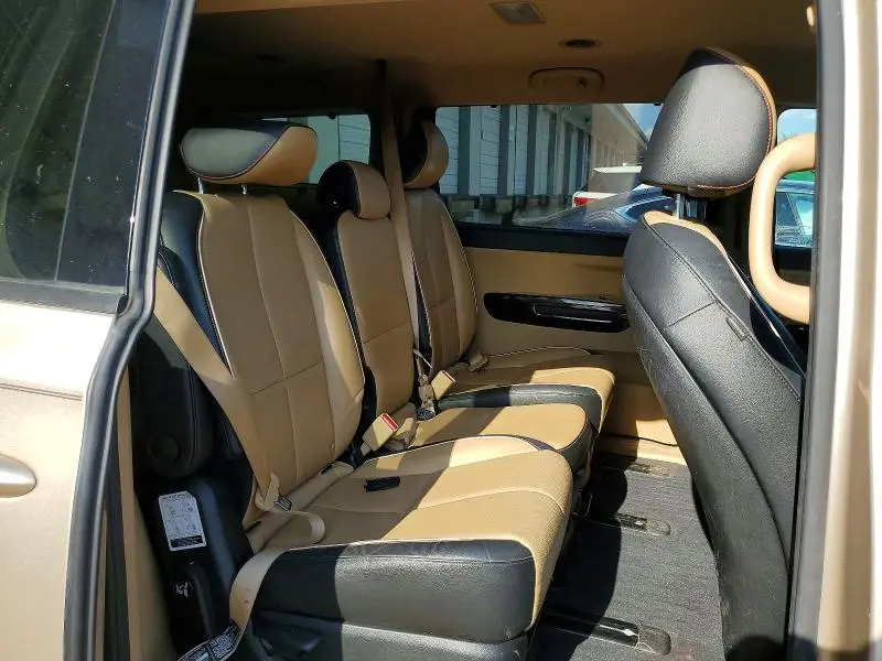 2017 KIA SEDONA EX  
