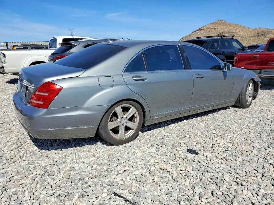 2010 MERCEDES-BENZ S 550  