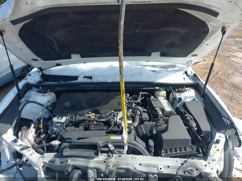 2018 TOYOTA CAMRY LE