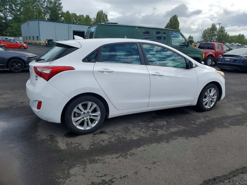 2013 HYUNDAI ELANTRA GT BASE  