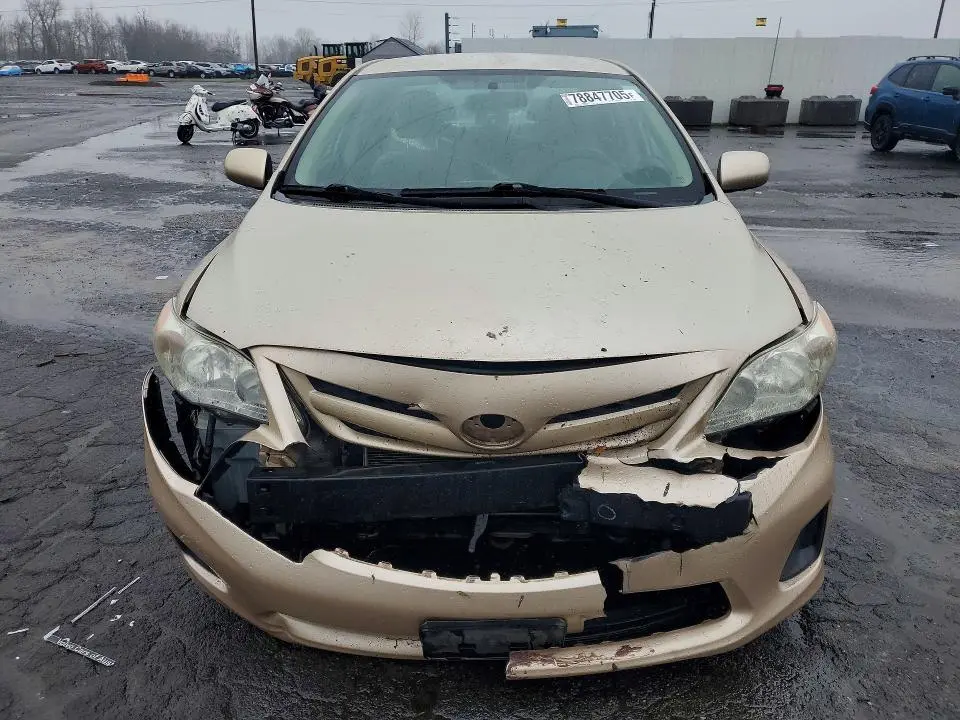 2011 TOYOTA COROLLA LE  