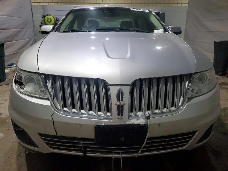 2010 LINCOLN MKS   