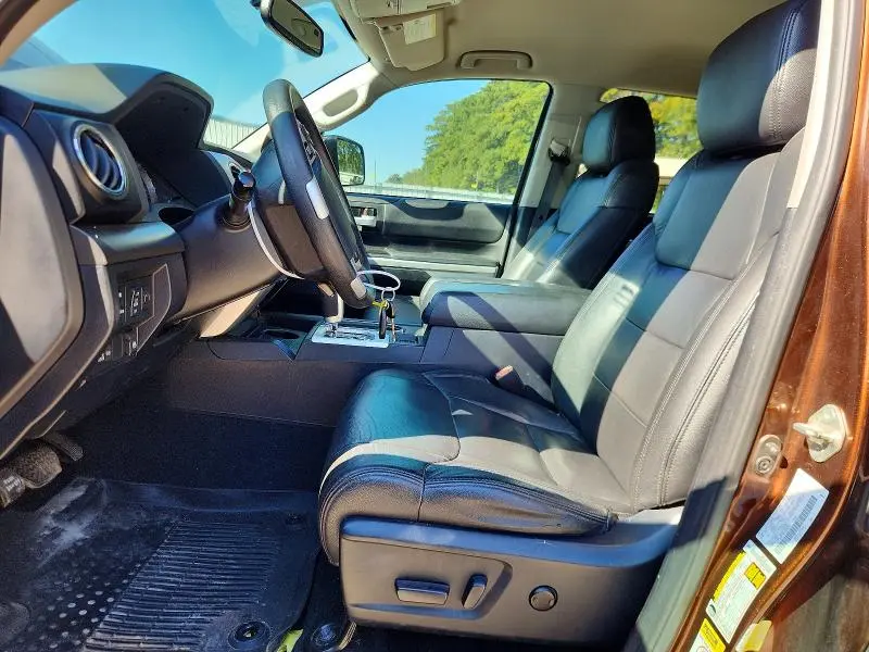 2017 TOYOTA TUNDRA SR5  