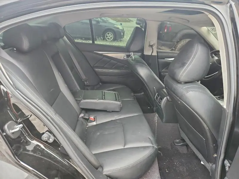 2015 INFINITI Q50 BASE  