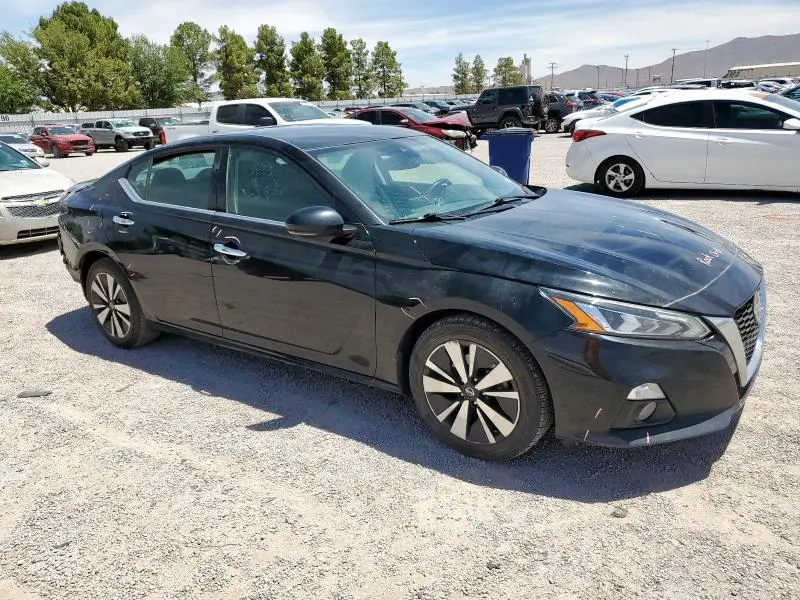 2019 NISSAN ALTIMA SV  