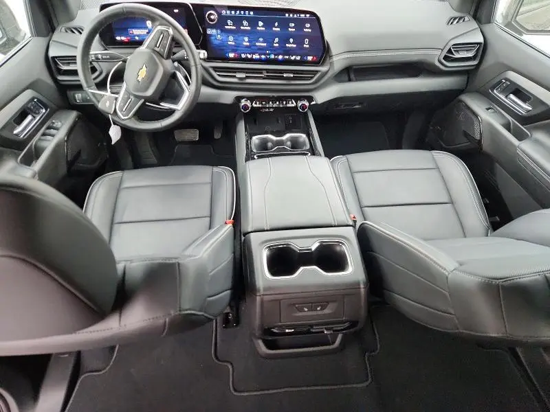 2025 CHEVROLET SILVERADO LT  