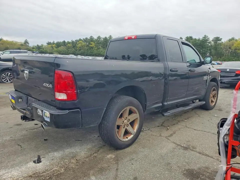 2015 RAM 1500 ST  