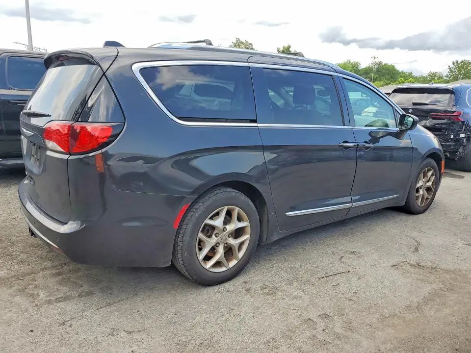 2018 CHRYSLER PACIFICA TOURING L PLUS  