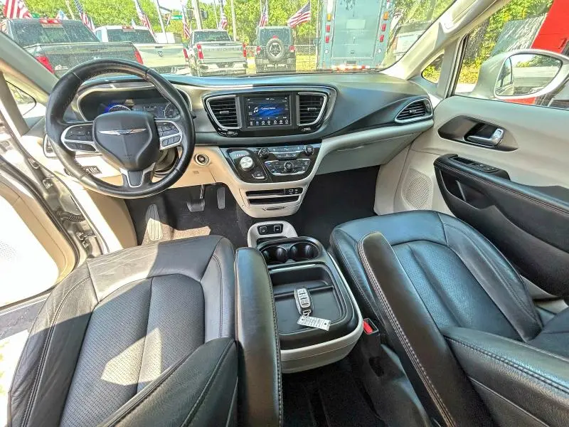 2020 CHRYSLER PACIFICA TOURING L  