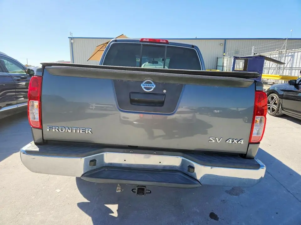2018 NISSAN FRONTIER SV  
